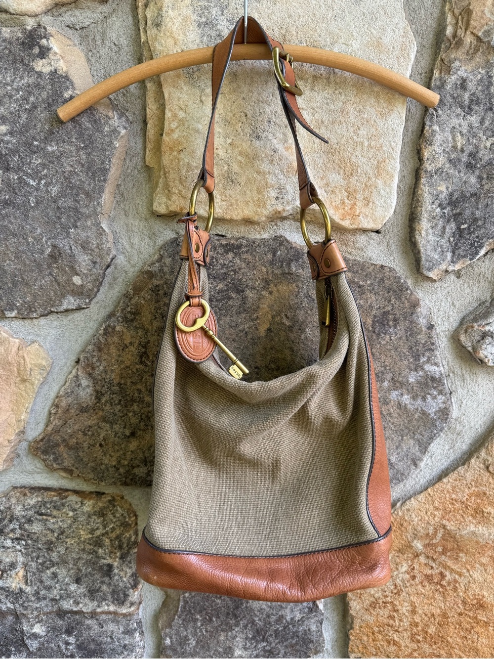 Fossil Vintage Re-Issue VRI Hobo Bag ZB5201 Tan Canvas Brown Leather Key Charm